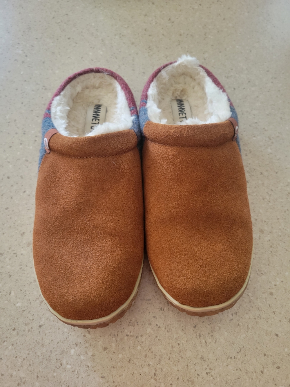 Minnetonka Red and Blue Wool Lined Slip-On Slippers - Picture 4 of 7